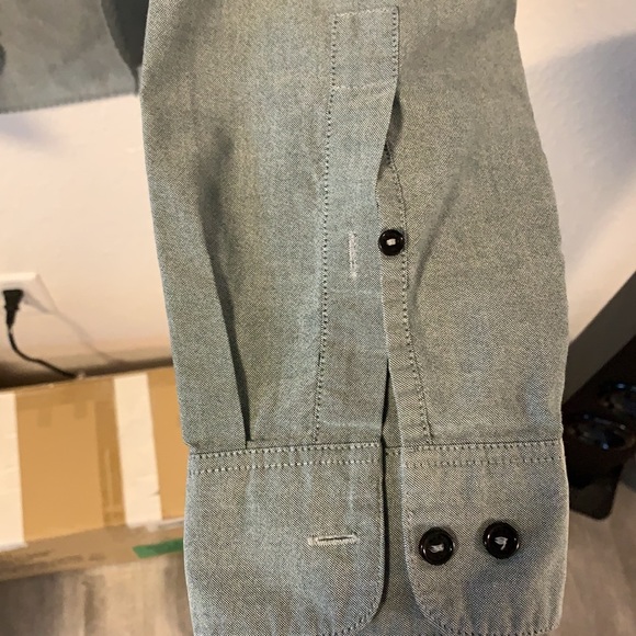 RVCA button-down shirt. XL slim fit, gray color. - Picture 5 of 5